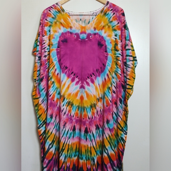 Source Unknown Other - Viscose Heart Tie Dye Vneck Cover Up